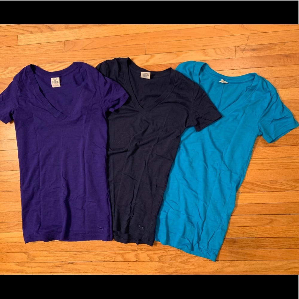 PINK V-neck t-shirts